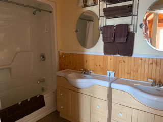 Chickadee-bathroom-2